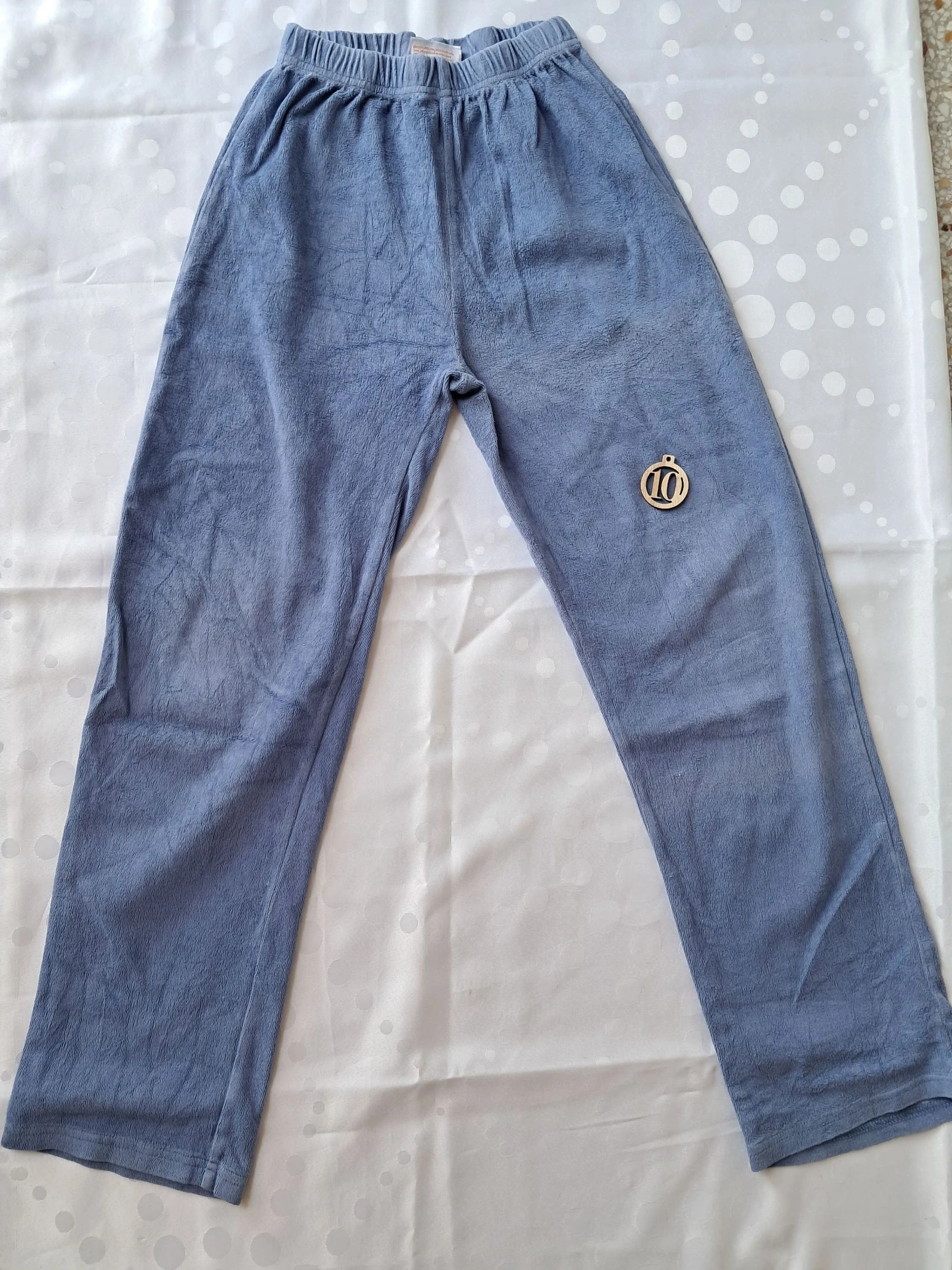 Pijama de terciopelo Minions Navidad talla 10 años – photo 6